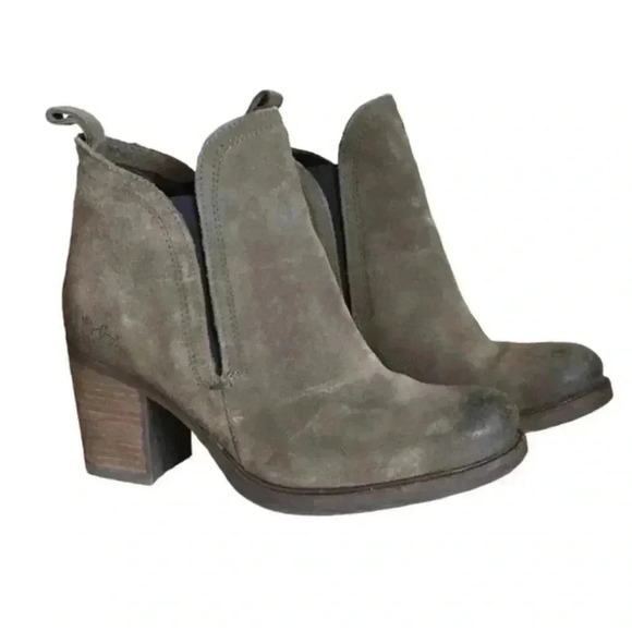 ❤️Host Pick❤️NWOT [8] BOS&CO  Belfield Distressed Suede Heeled Boots - Picture 1 of 9
